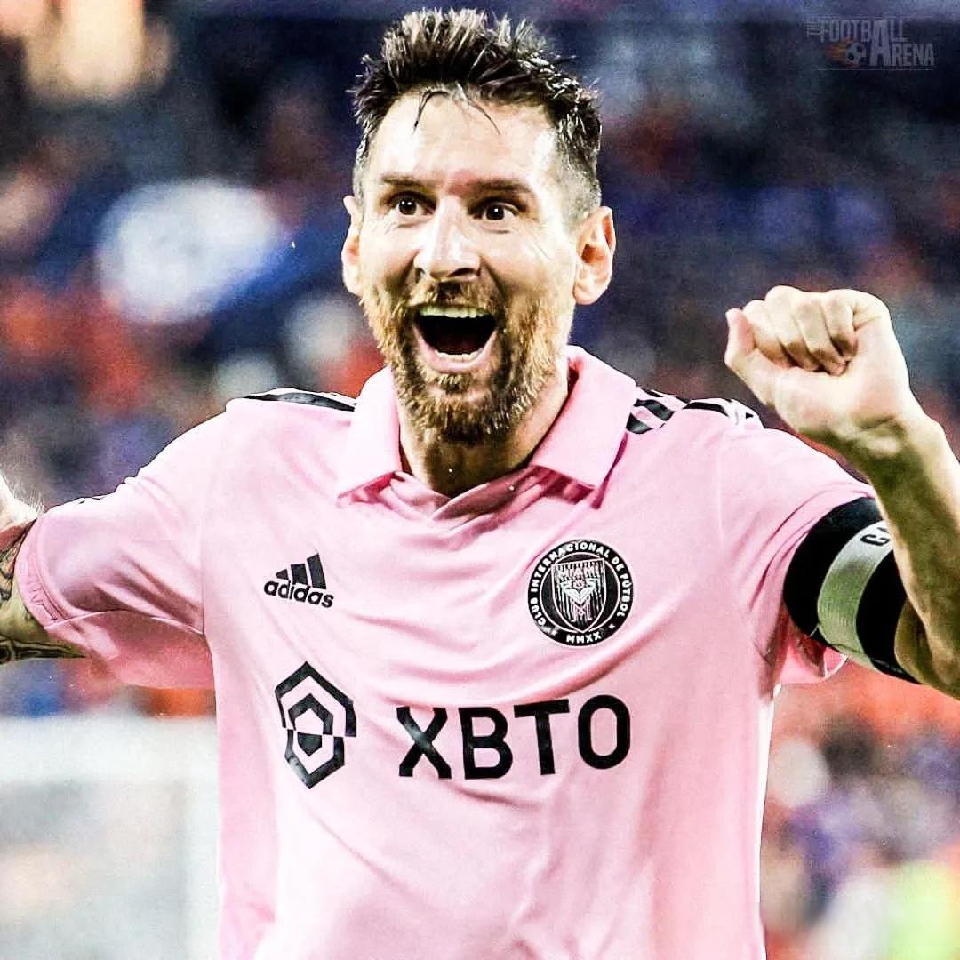 菲律宾队员在比赛中奋力拼搏，为球队争得胜利(菲律宾队员在比赛中奋力拼搏,为球队争得胜利英文)